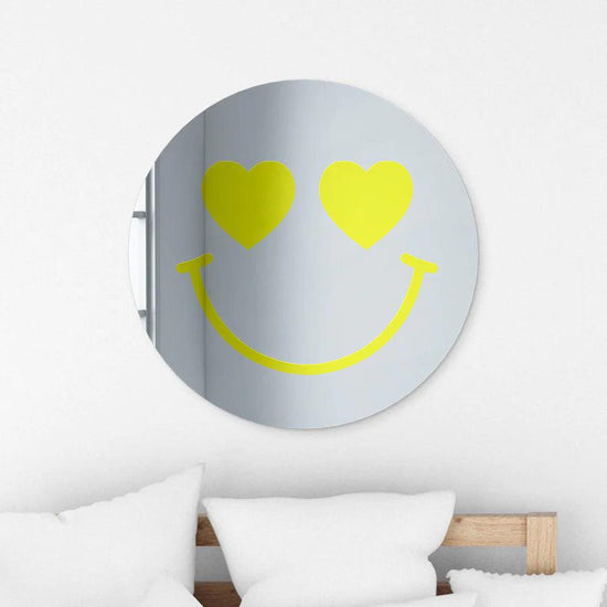 Happy Face with Hearts Eyes - FYLZGO Signs