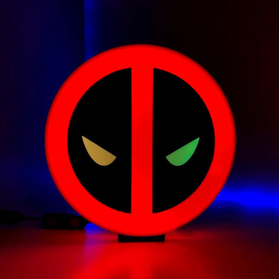 Boîte à lumière LED personnalisée Deadpool Design - Illuminez votre espace avec génialité !